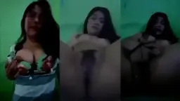 Sonia Kusuma Mengoceh Lagi Sambil Meremas Payudaranya