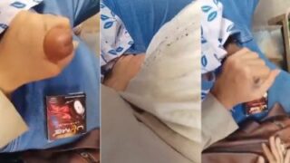 Video Porno Pakistan: Cewek Berhijab Ngewein Kontol Di Dalam Bus